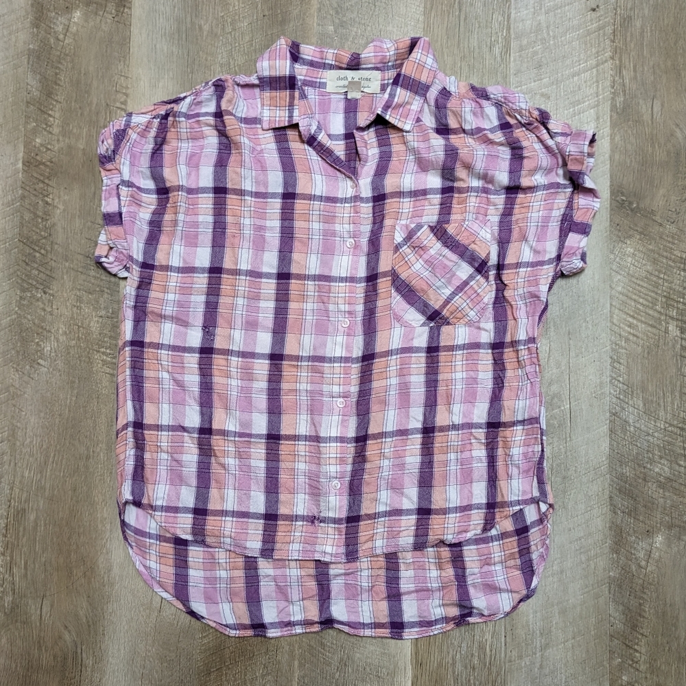 Cloth and Stone Plaid Short Sleeve Button Down Shirt hi lo hem